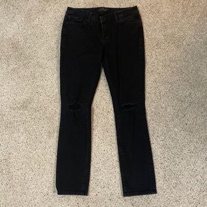 Black lucky brand jeans with holes in knees